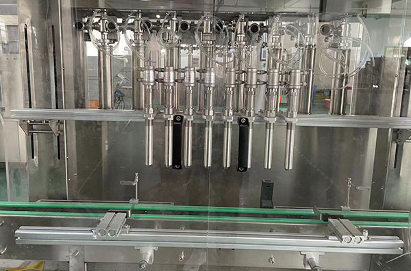 全自動精華液灌裝機設(shè)備的優(yōu)勢優(yōu)點